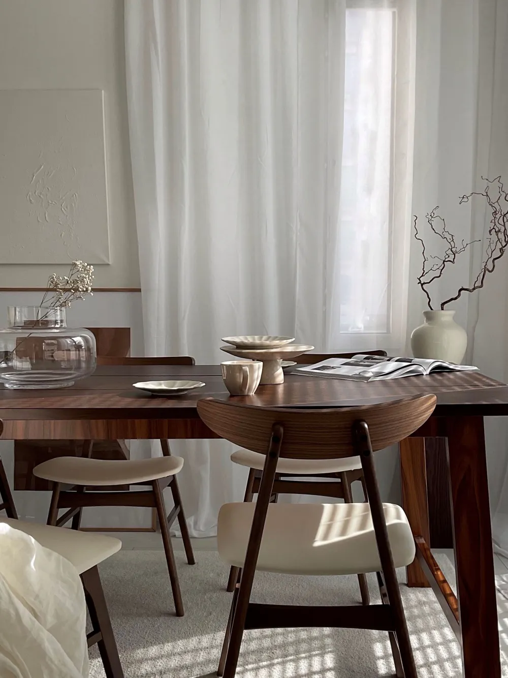 Tuolit<Beliani Tuoli Kumipuu Tumma Puu/Valkoinen 2 Kpl Lynn