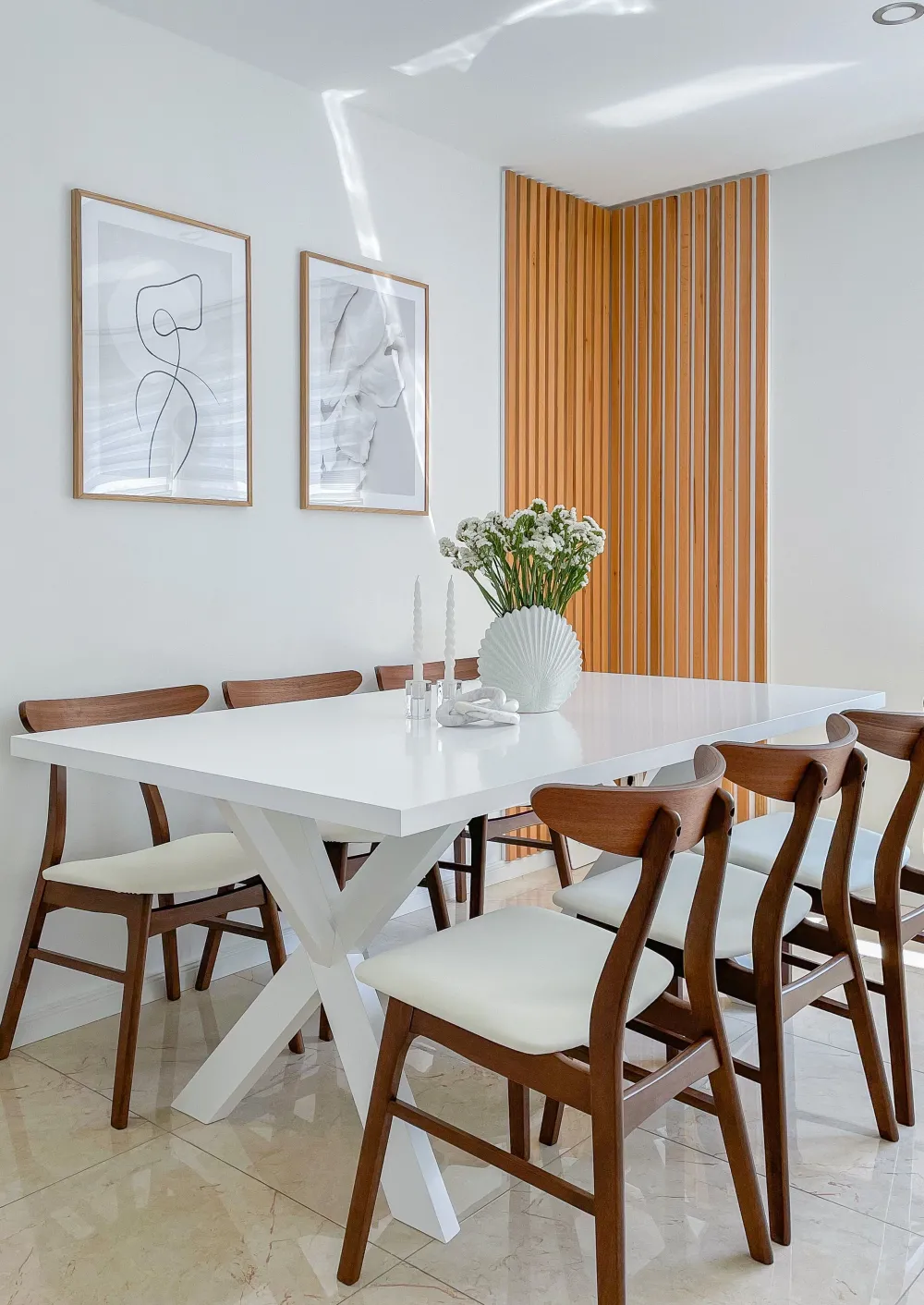 Tuolit<Beliani Tuoli Kumipuu Tumma Puu/Valkoinen 2 Kpl Lynn