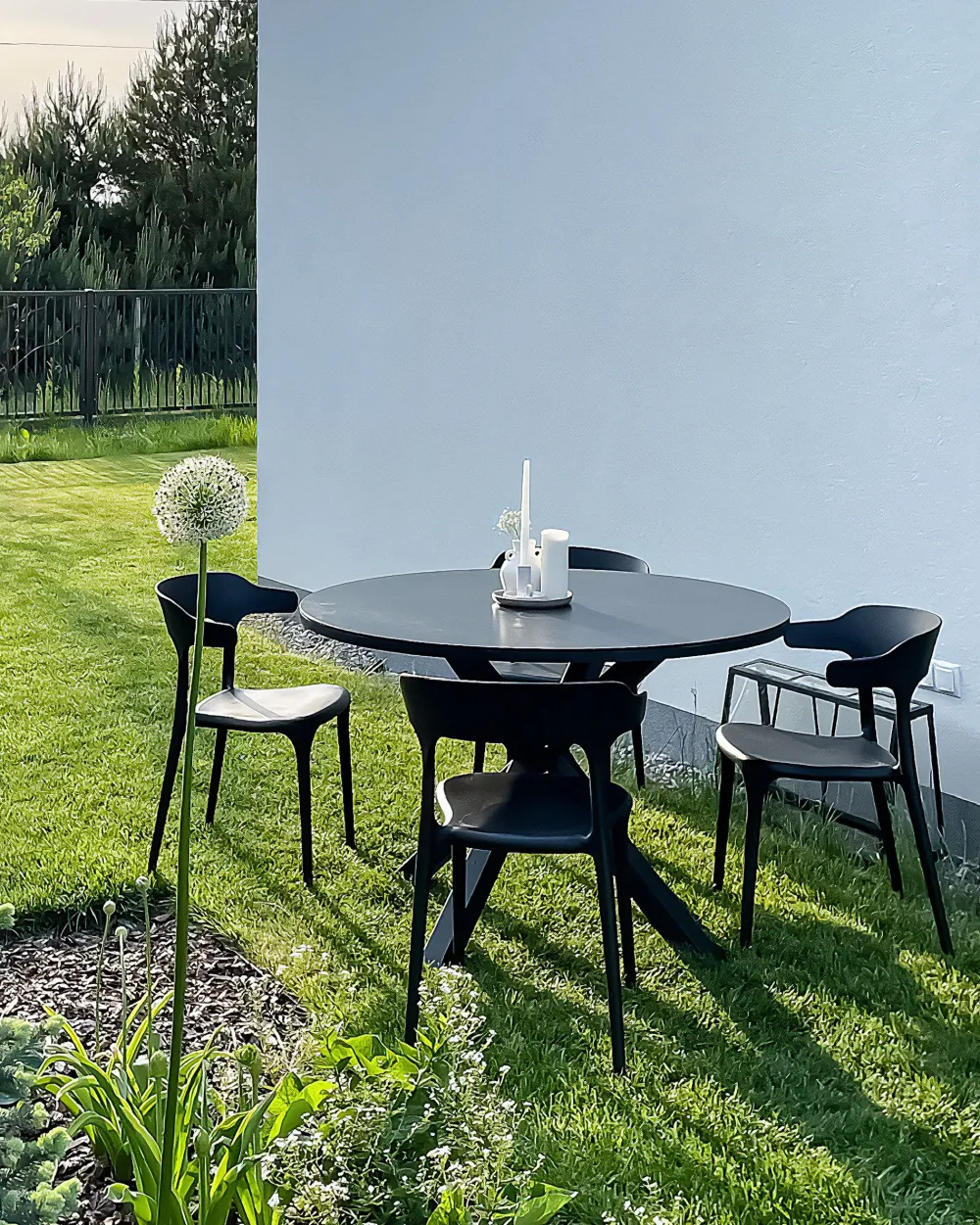 Ulkokalusteet<Beliani Tuoli Muovi Musta 4 Kpl Gubbio