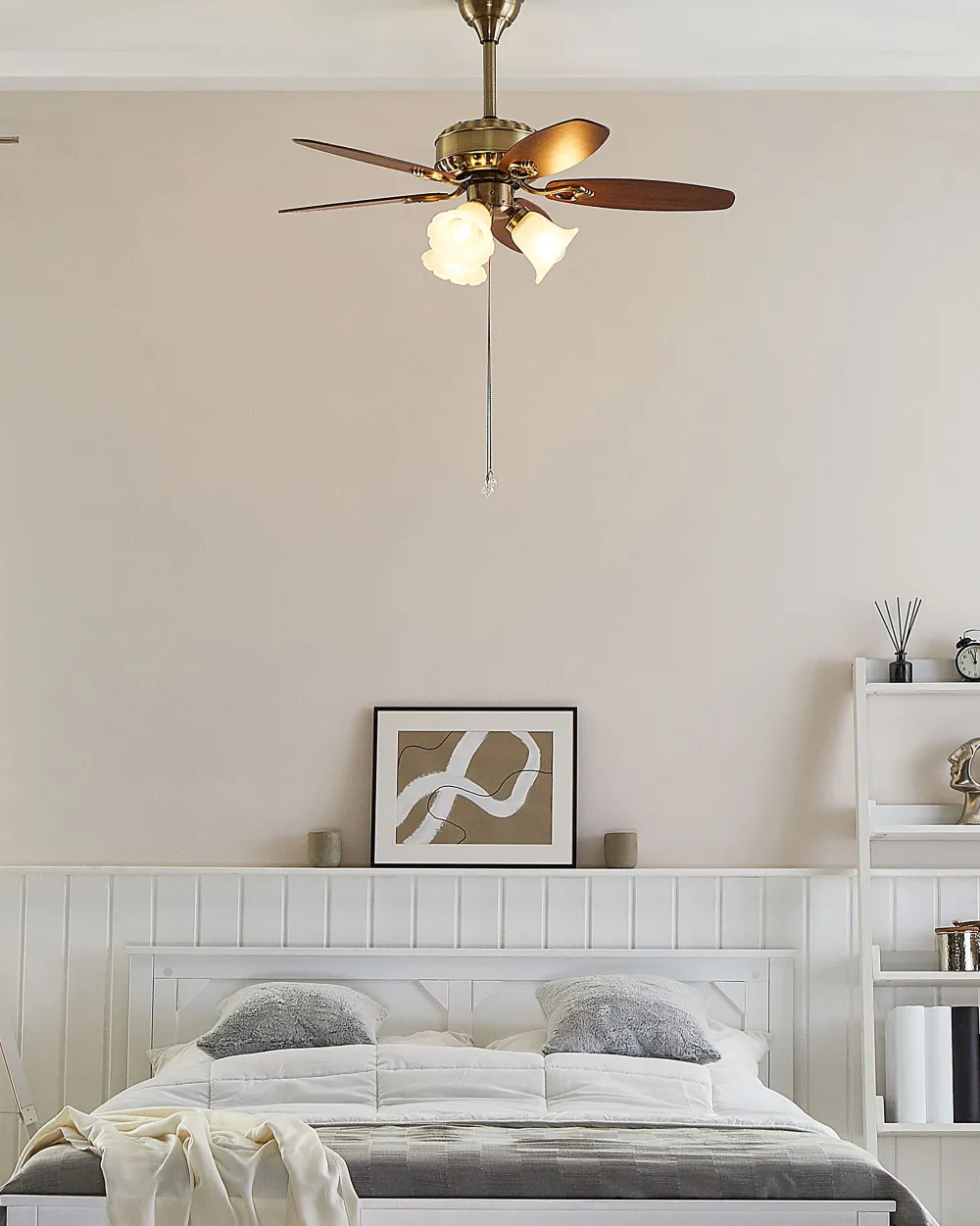 Discount Beliani Tuuletinvalaisin 3 Polttimoa Tumma Puu/Kulta Nadela