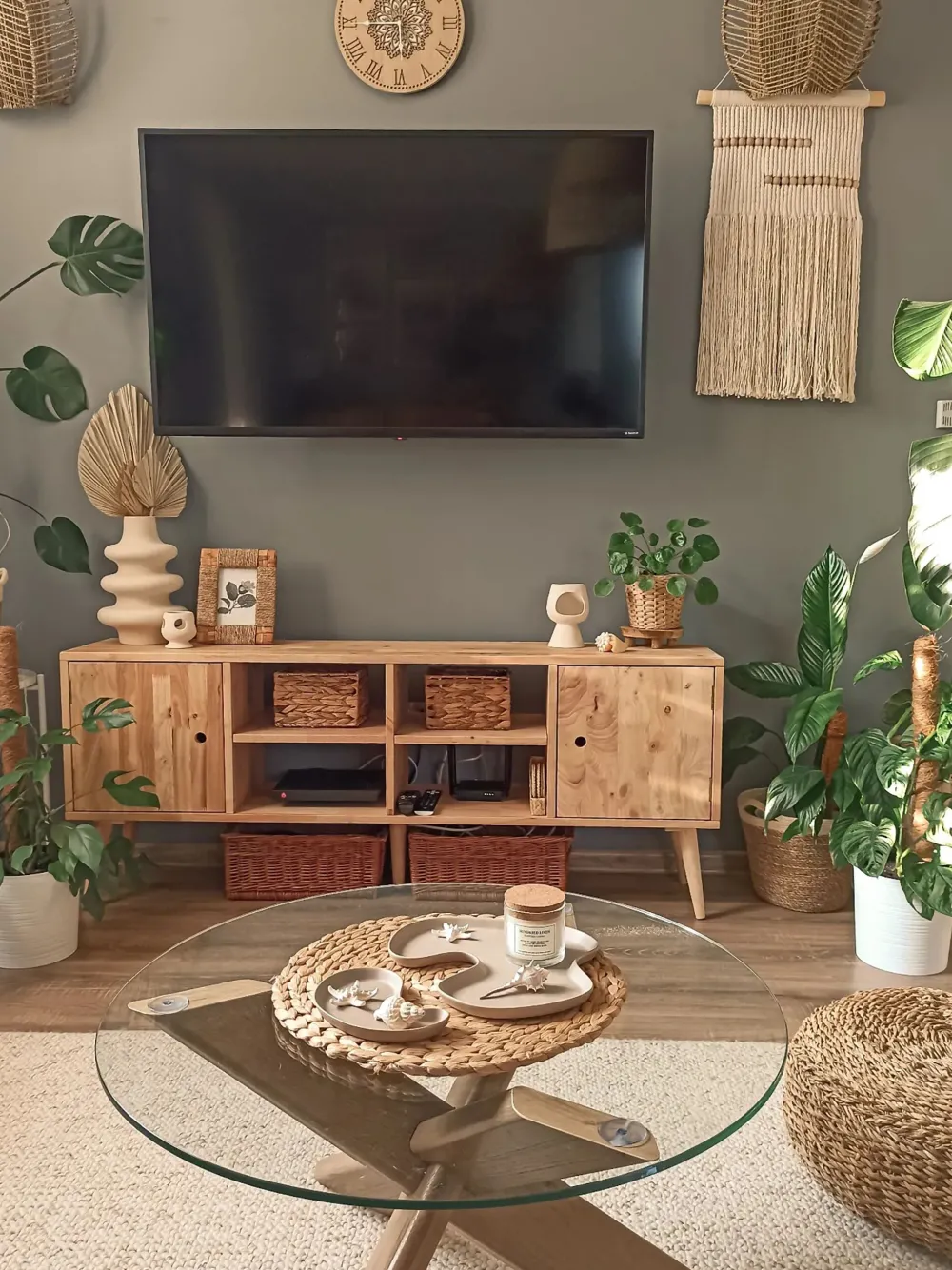 Best Beliani Tv-Taso Kumipuu 2 Kaappia 4 Hyllya Vaalea Puu Chandler