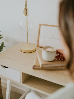 Lastenhuone<Beliani Tyopoyta 2 Laatikkoa Hylly Vaalea Puu/Valkoinen 120 X 48 Cm Clarita