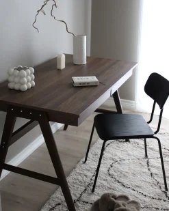 Lastenhuone<Beliani Tyopoyta 2 Laatikkoa Tumma Puu 120 X 70 Cm Sheslay