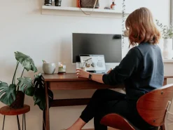 Lastenhuone<Beliani Tyopoyta 2 Laatikkoa Tumma Puu 120 X 70 Cm Sheslay