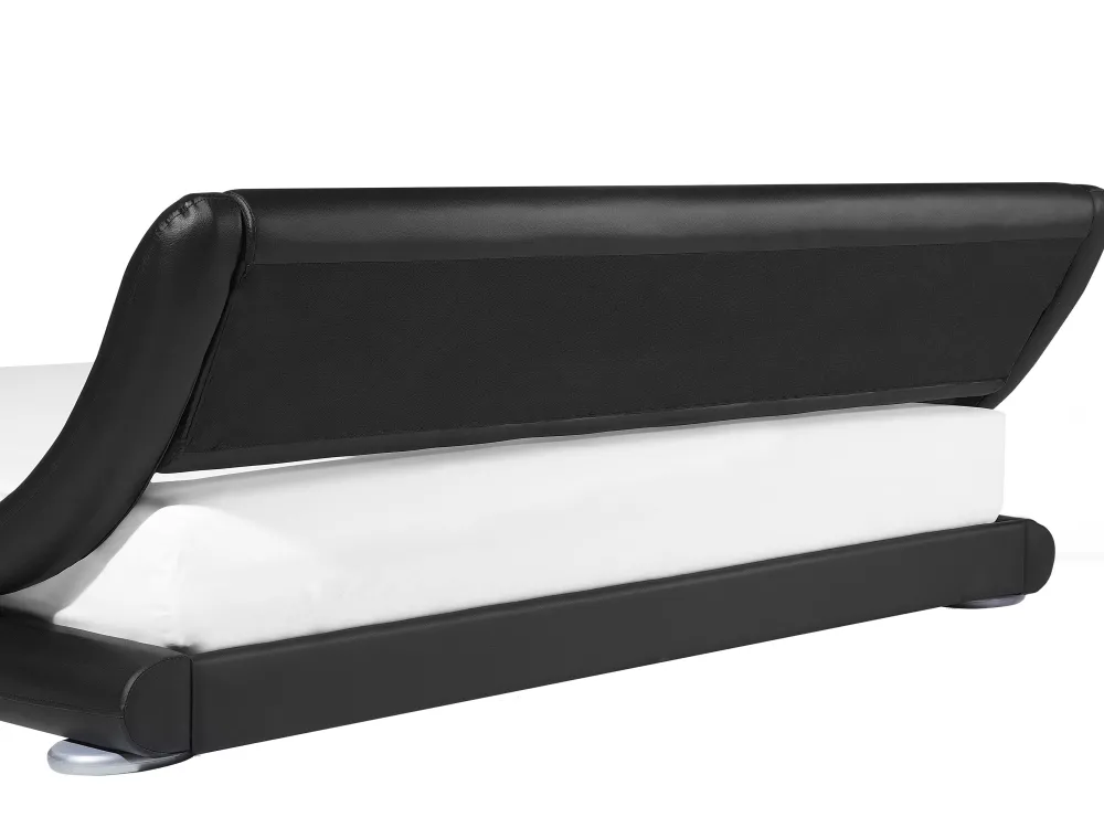 Sängyt<Beliani Vesisanky Keinonahka Musta 180 X 200 Cm Avignon