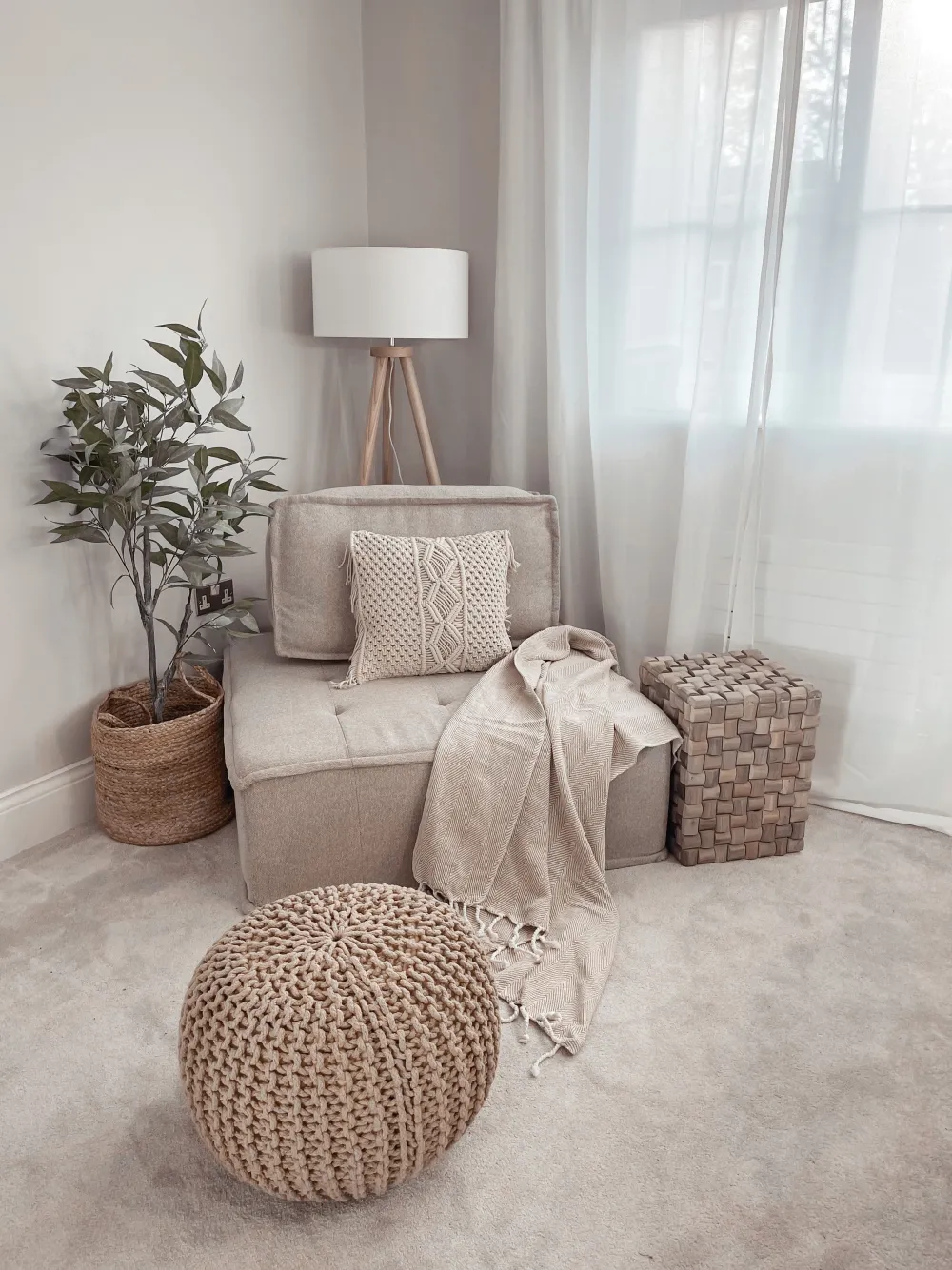 Pöydät<Beliani Yopoyta Tiikki Vaalea Puu Cajeme